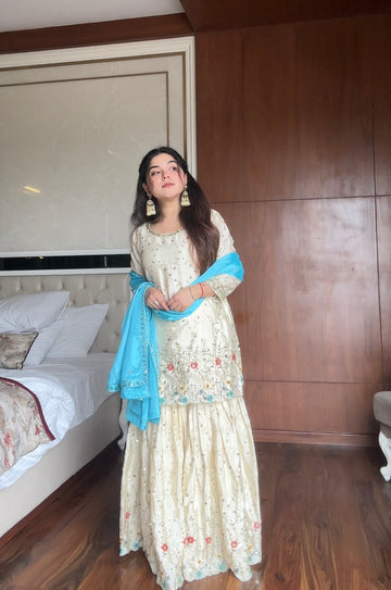 ELEGANCE WITH THIS IVORY EMBROIDERED SARARA PAIR