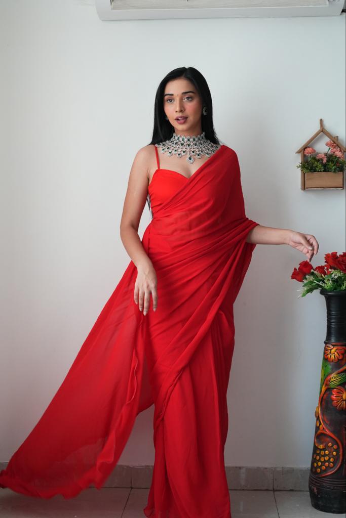 Ravishing Looks Of Sandeepa Dhar In Red Saree! | Ravishing Looks Of  Sandeepa Dhar In Red Saree!