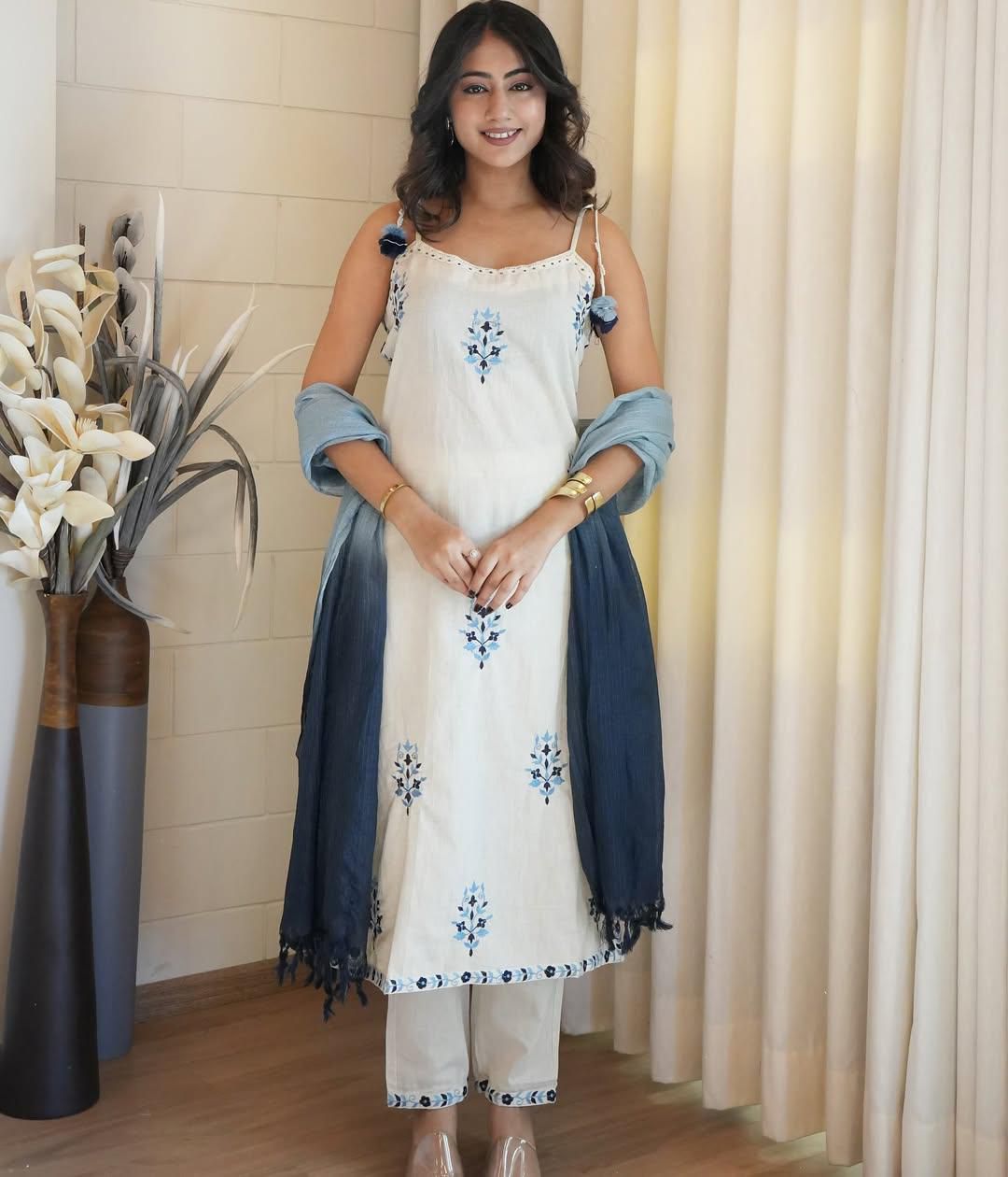 DESIGNER STRIPPED KURTI AND PANT IN COTTON  WITH DUPATTA