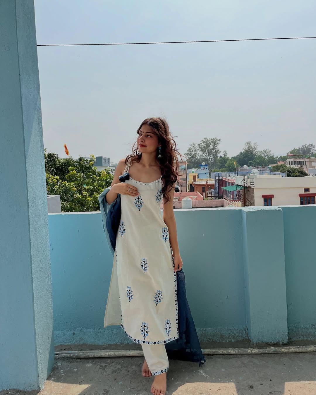 DESIGNER STRIPPED KURTI AND PANT IN COTTON  WITH DUPATTA