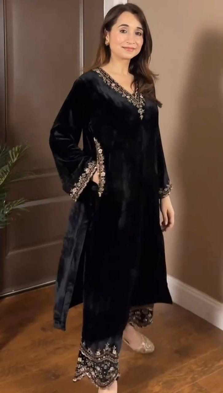 Luxury Black Velvet Embroidered Suit Set – Festive Collection