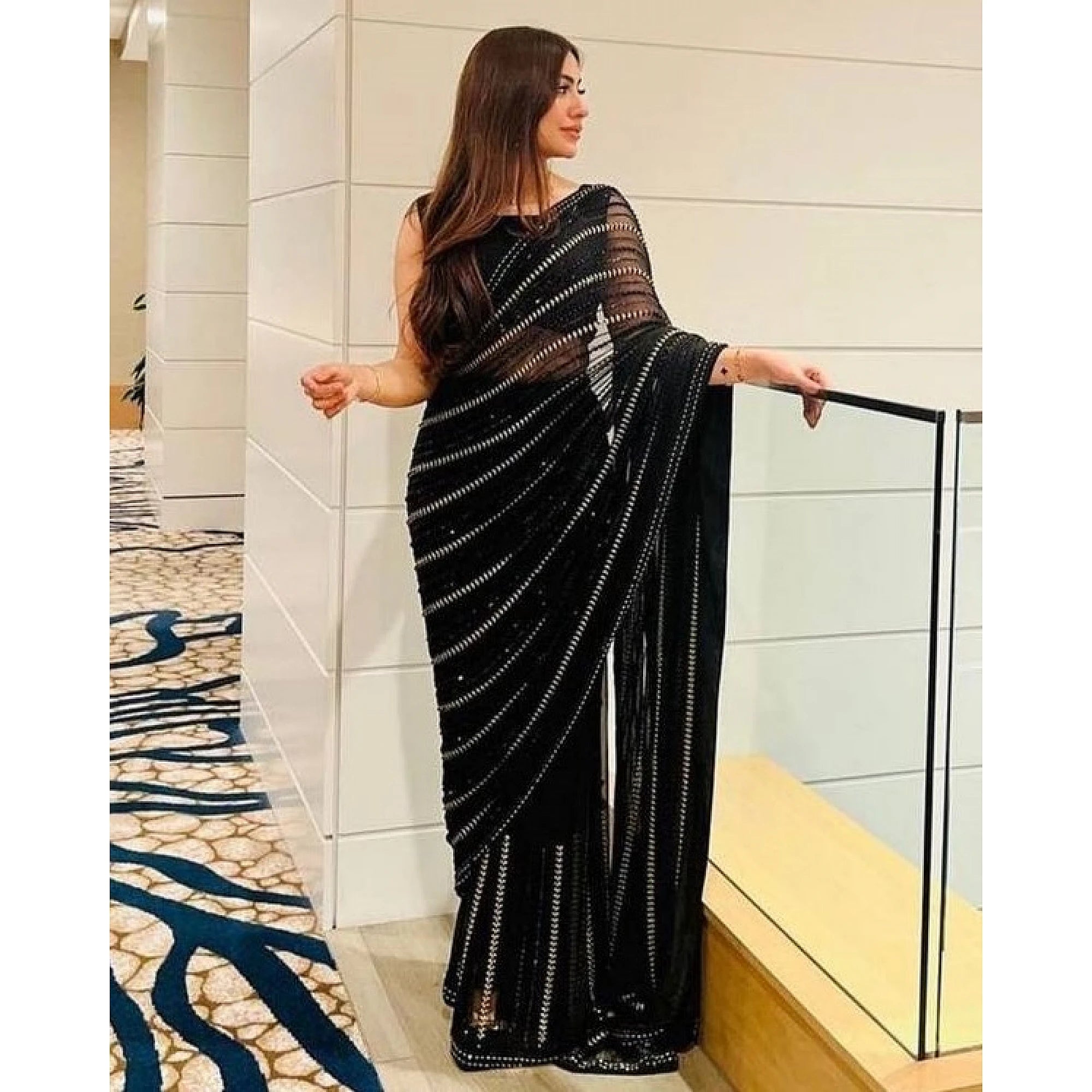 Gorgeous Black Linen Handloom Saree with Banarasi Design - Loomfolks