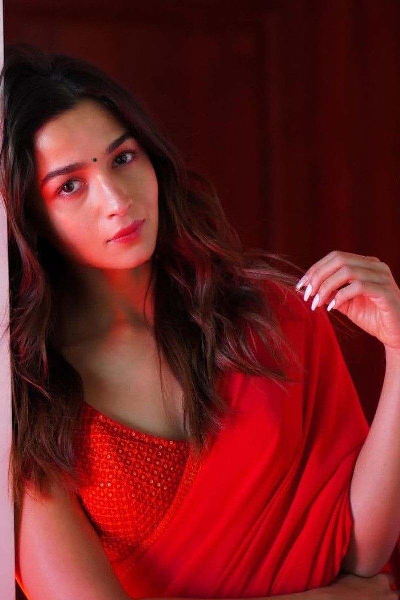 Alia Bhatt premium georgette Red Saree