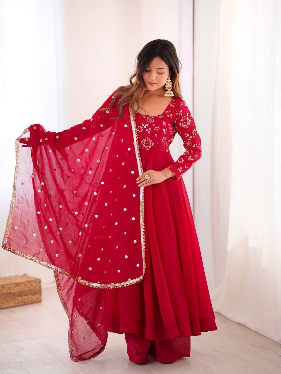 Zariya Crunchy Silk Gown Set