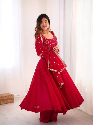 Zariya Crunchy Silk Gown Set