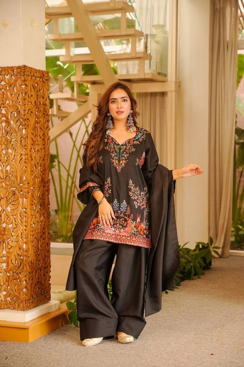 Printed Roman Fabric Kurta Pant & Dupatta