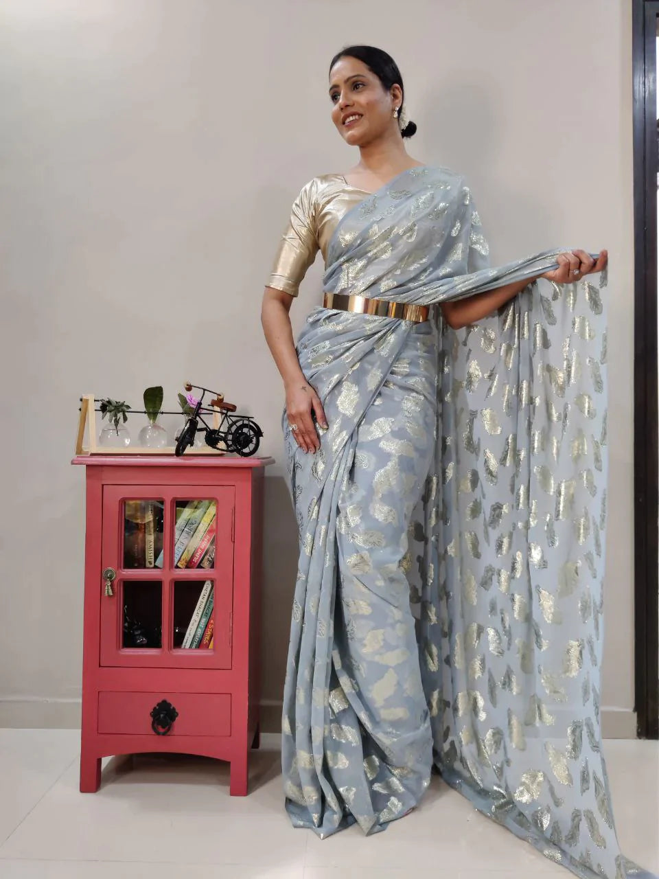 1-MIN READY TO WEAR SAREE IN PURE VISCOS ZARI WEAVING